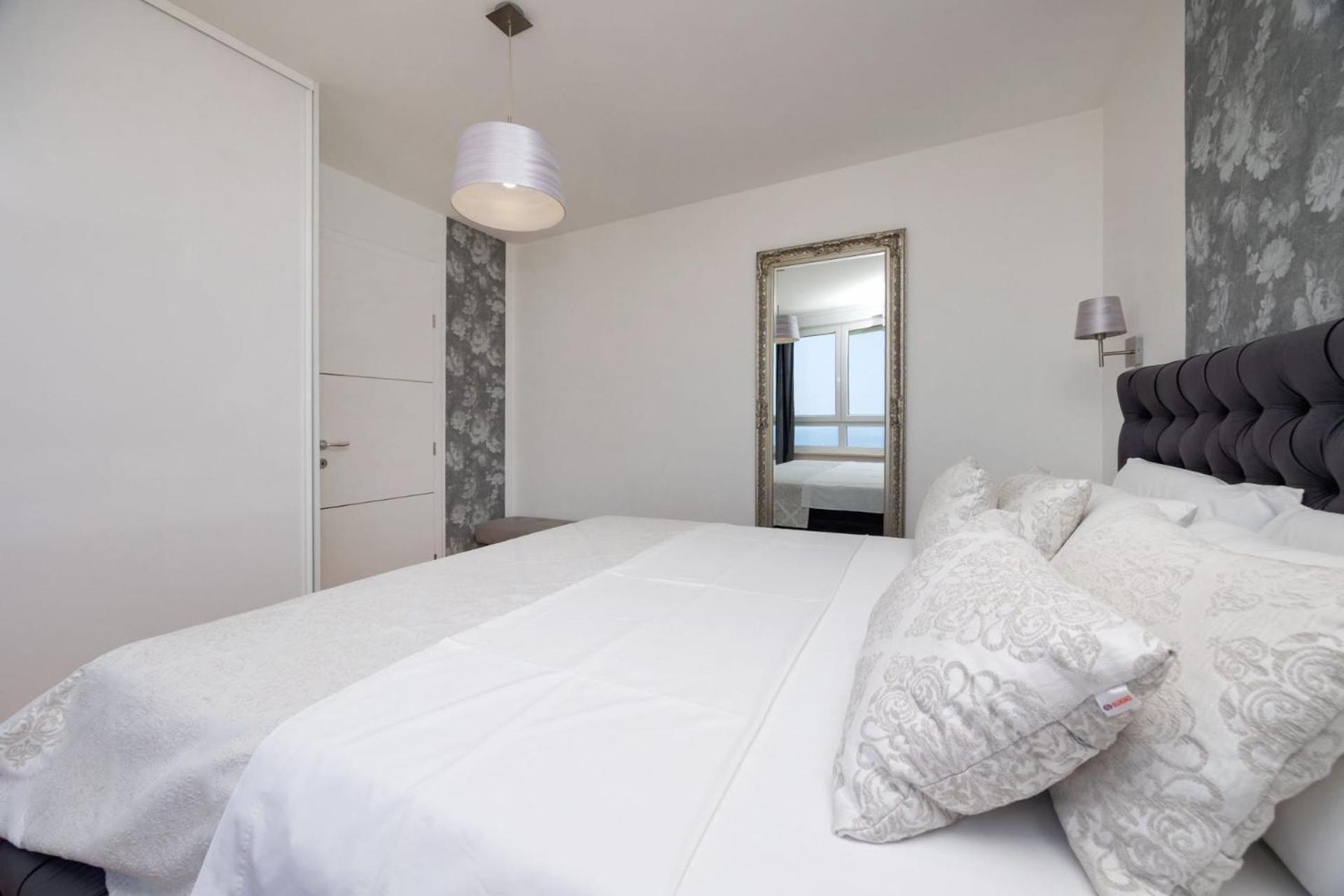 Adriatic Pearl Apartment